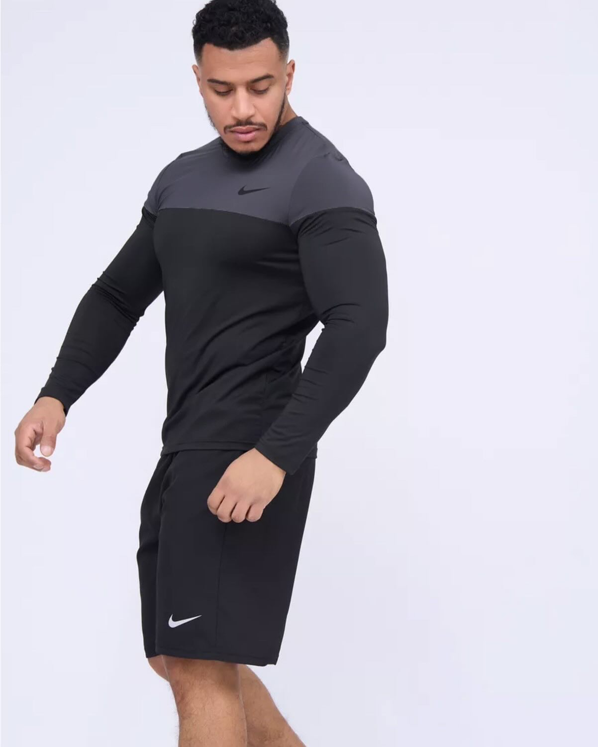 5 в 1: Компресійний костюм Nike 5в1:  4